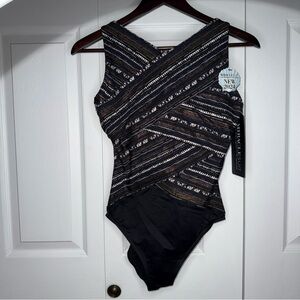 NWT Miraclesuit one‎ piece swimsuit Black Multi print slimming style size 12